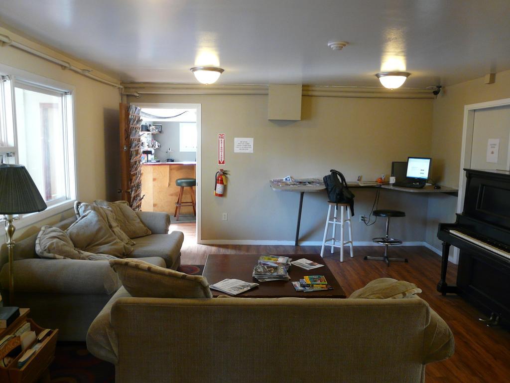 Bent Prop Inn & Hostel Of Alaska - Downtown Anchorage Luaran gambar